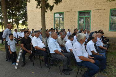 Muradalılı kəndində sakinlərlə növbəti səyyar qəbul keçirilib