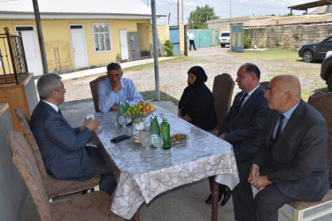 İmişlidə Qurban bayramı ərəfəsində şəhid ailələrini ziyarət edilib