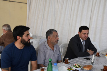 İcra başçısı Əfqanıstan müharibəsində beynəlmiləl borcunu yerinə yetirərkən həlak olmuş İbrahimov Eldar Cəbrayıl oğlunun  anasının yas mərasimində iştirak edib