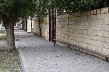 İmişli şəhərinin P.Həsənov küçəsinin piyada səkilərində yenidənqurma işləri başa çatdırılıb