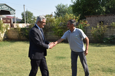 İcra başçısı Qurban bayramı ərəfəsində şəhid ailələrini ziyarət edib