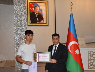 İmişlidə yüksək bal toplayaraq tələbə adını qazanan məzunlarla görüş keçirilib