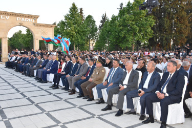 İmişlidə Ümummilli Lider Heydər Əliyevin anadan olmasının 102-ci ildönümünə həsr olunmuş konsert proqramı keçirilib