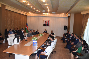 İmişlidə təhsildə uğur qazanmış məktəblilərlə görüş keçirilib