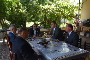 İmişlidə şəhid Nazim Hüseynovun ailəsi ziyarət edilib