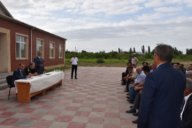 Xoşçobanlı kəndində keçirilən səyyar qəbulda vətəndaşların müraciətləri dinlənilib