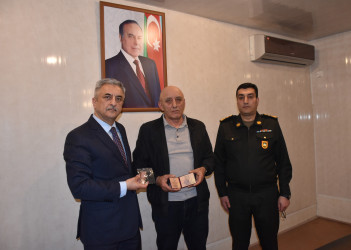 İmişlidə şəhidin təltif olunduğu “Vətən uğrunda" medalı ailəsinə təqdim edilib