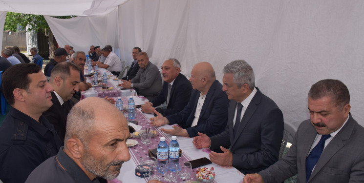 Məzrəli kəndində şəhid anasının yas mərasimində iştirak edilib