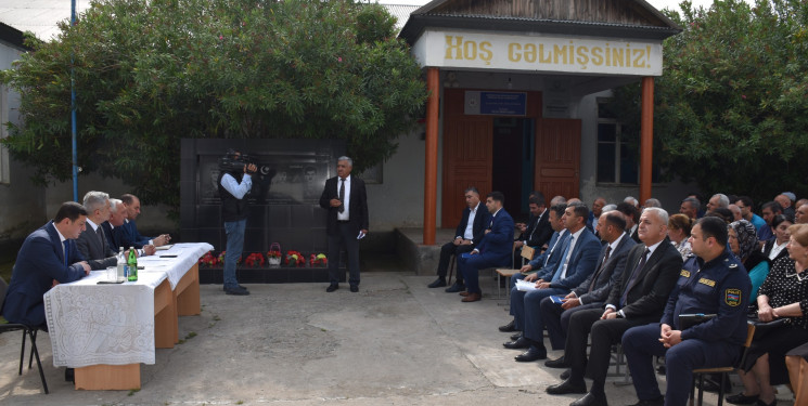 Göbəktala kəndində 13.05.2025-ci il tarixdə vətəndaşlarla səyyar görüş baş tutub
