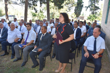 Muradalılı kəndində sakinlərlə növbəti səyyar qəbul keçirilib