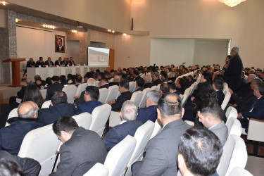 İmişlidə 2025-ci ilin sosial-iqtisadi inkişafının yekunlarına və qarşıda duran  vəzifələrə həsr olunmuş hesabat yığıncağı keçirilib