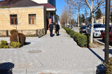 20 Yanvar küçəsinin səkilərində aparılan yenidənqurma işləri yekunlaşdırılıb