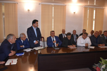İmişlidə qarşıdan gələn pambıq yığımı, pambıqçılığın inkişafı və kənd təsərrüfatında innovativ həllərin tətbiqi ilə bağlı görüş keçirilib