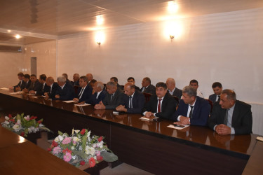 İmişlidə qarşıdan gələn pambıq yığımı, pambıqçılığın inkişafı və kənd təsərrüfatında innovativ həllərin tətbiqi ilə bağlı görüş keçirilib